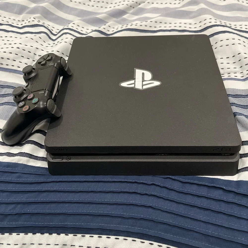 PS4 system with controller and 1 game